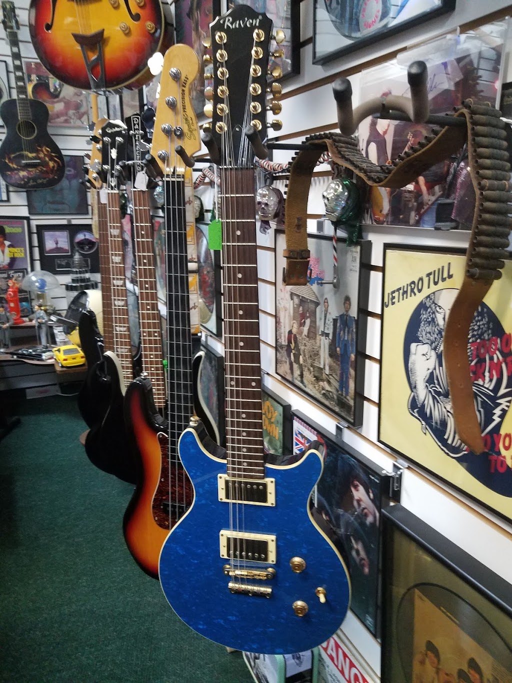 Clays Guitar Shop | 38874 US Hwy 19 N, Tarpon Springs, FL 34689, USA | Phone: (727) 935-4855