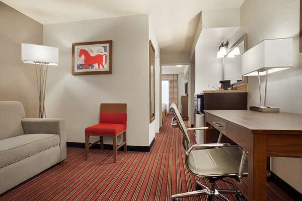 Country Inn & Suites by Radisson, DFW Airport South, TX | 2000 Hard Rock Rd, Irving, TX 75061, USA | Phone: (469) 299-7161