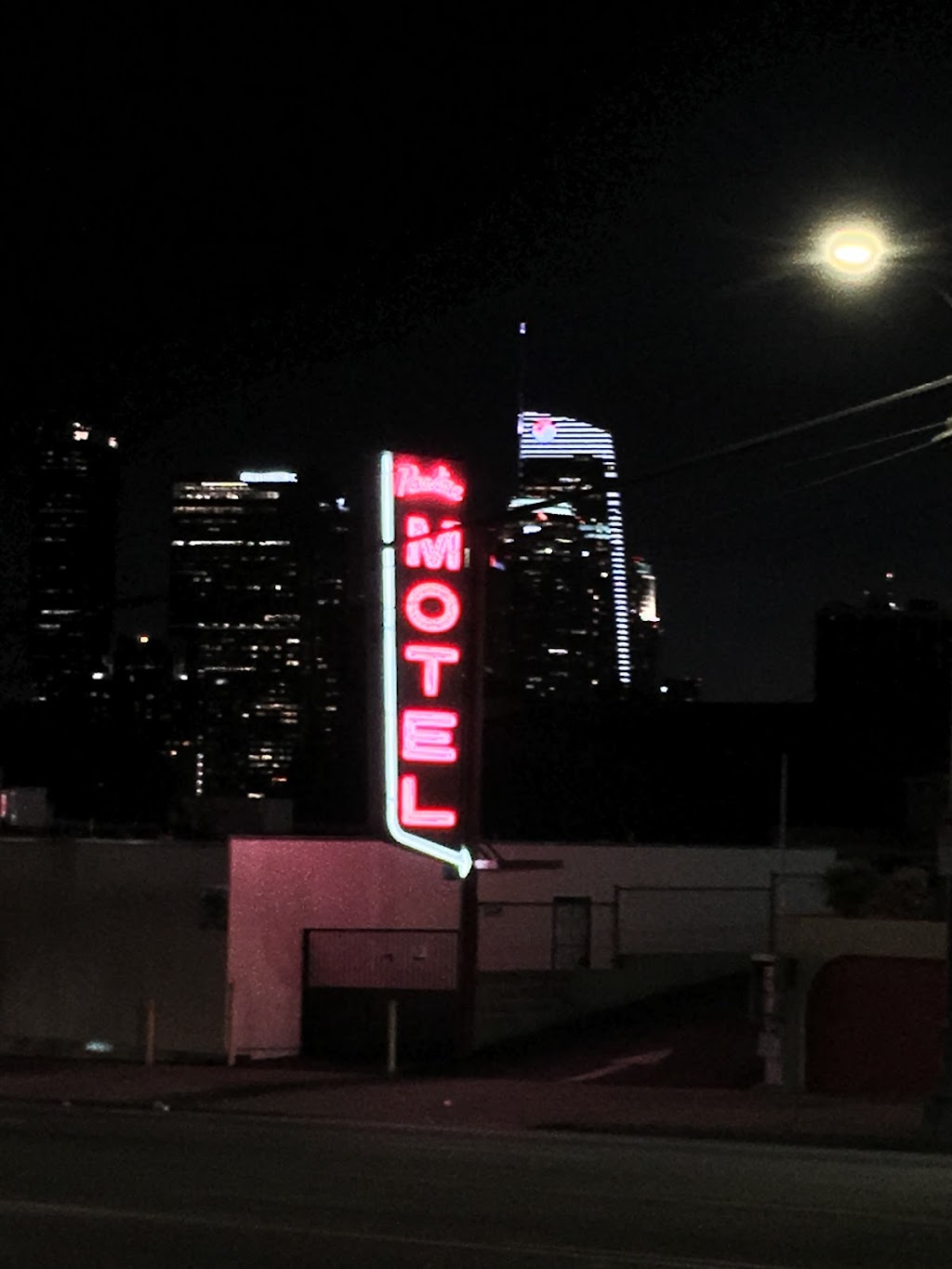 Paradise Motel | 1116 Sunset Blvd, Los Angeles, CA 90012, USA | Phone: (213) 250-9094