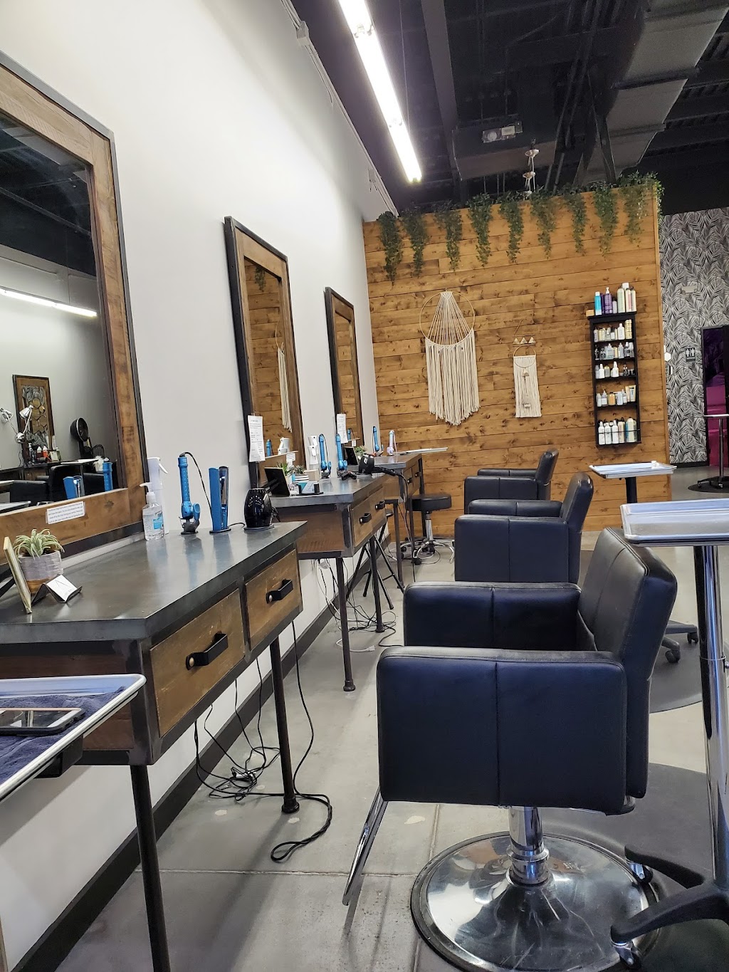 Salt and Waves Salon | 3550 Lakeline Blvd #175, Leander, TX 78641, USA | Phone: (512) 528-5665