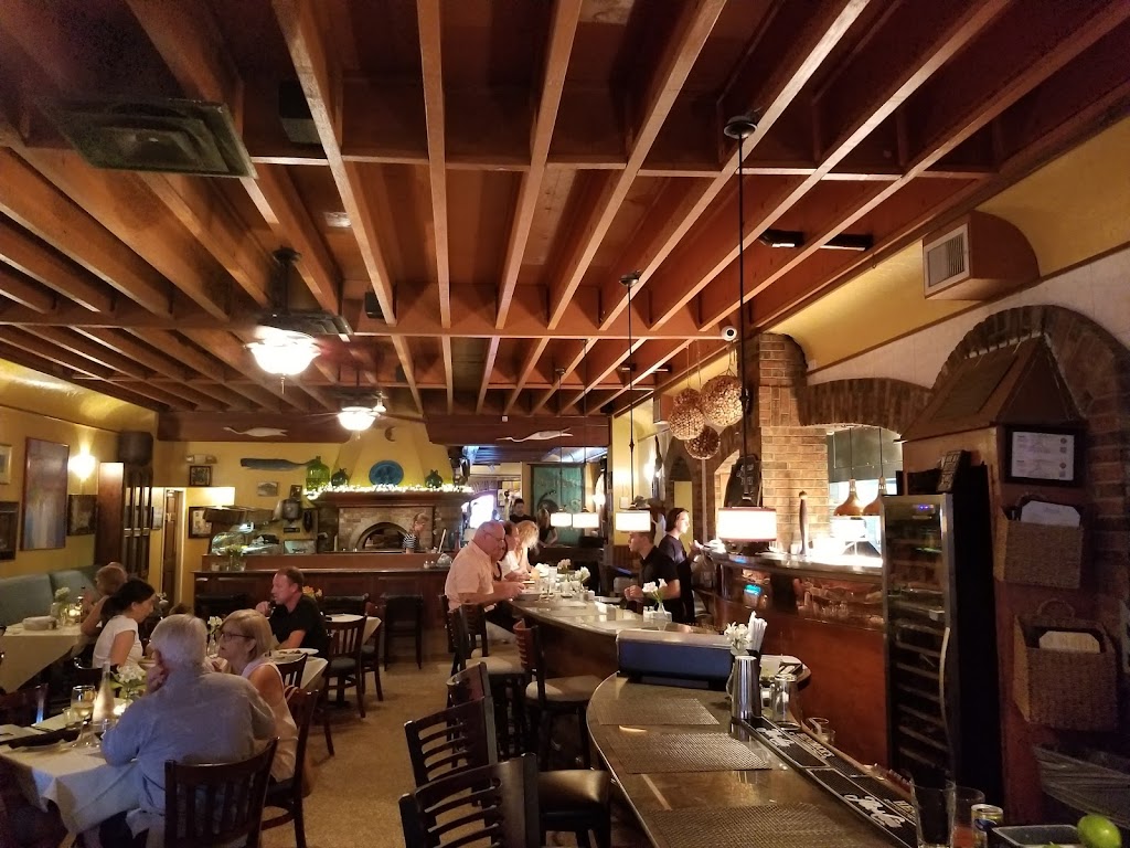 Mezza Luna Ristorante | 110 First St, Neptune Beach, FL 32266, USA | Phone: (904) 249-5573