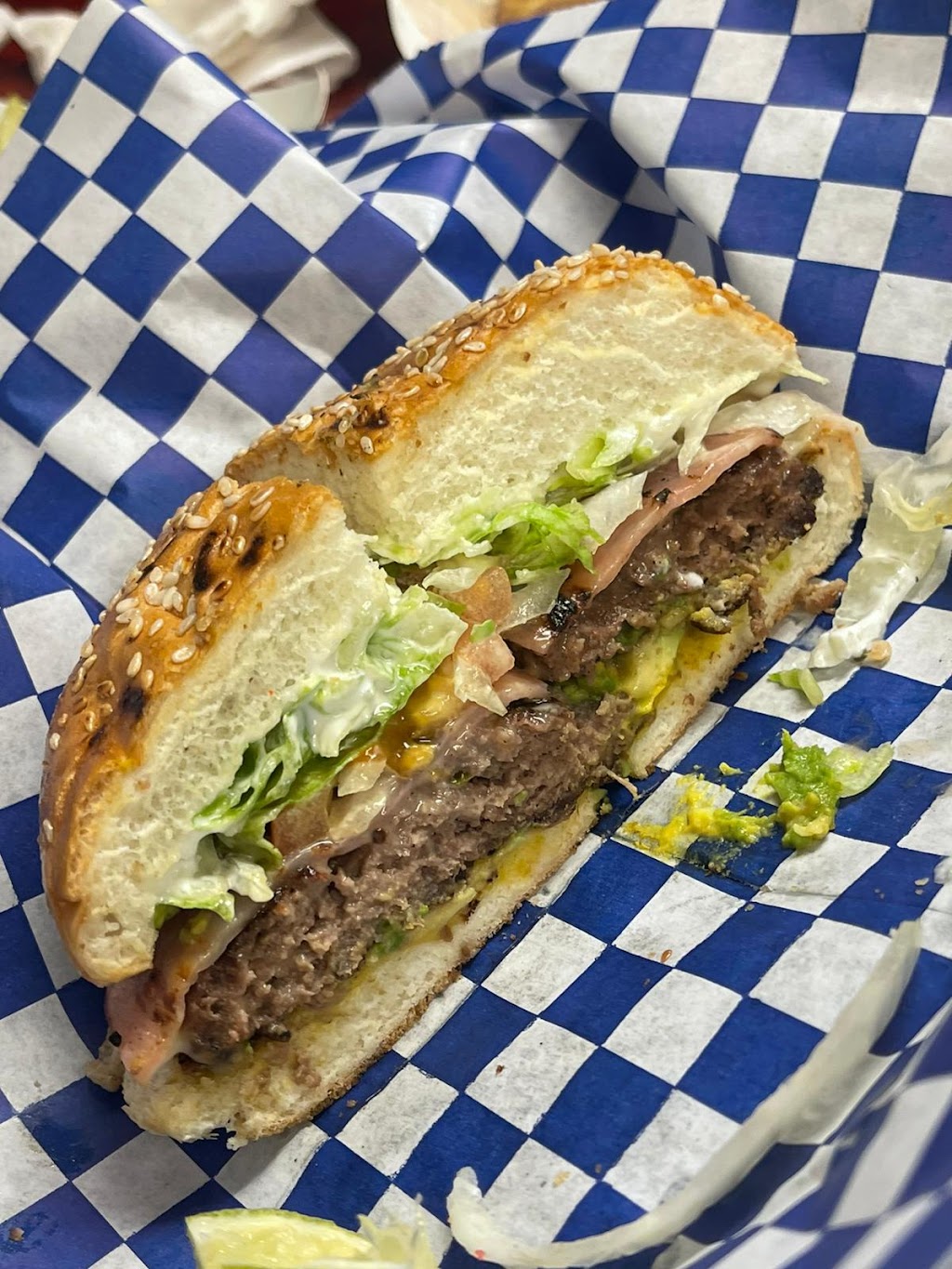 Alekas Burgers & Tacos | 4122 Broadway Blvd #2518, Garland, TX 75043, USA | Phone: (214) 957-8804