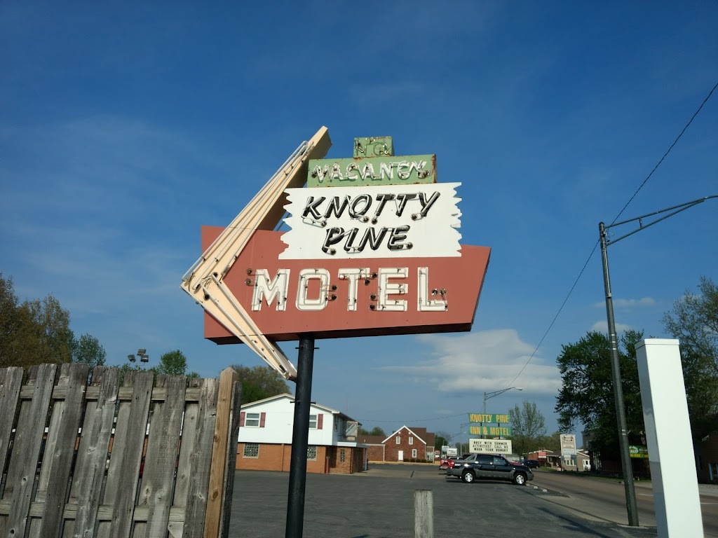 Knotty Pine Inn & Motel | 215 N 4th St, Breese, IL 62230, USA | Phone: (618) 526-7874