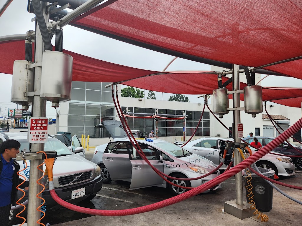 Carwash | 13720 Vanowen St, Van Nuys, CA 91405, USA | Phone: (818) 343-2777