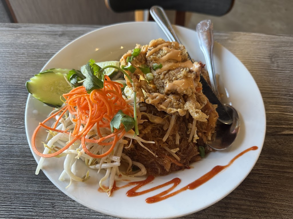 Thai Noodle Wave Carrollton | 2528 Old Denton Rd Suite 330, Carrollton, TX 75006, USA | Phone: (972) 695-6684