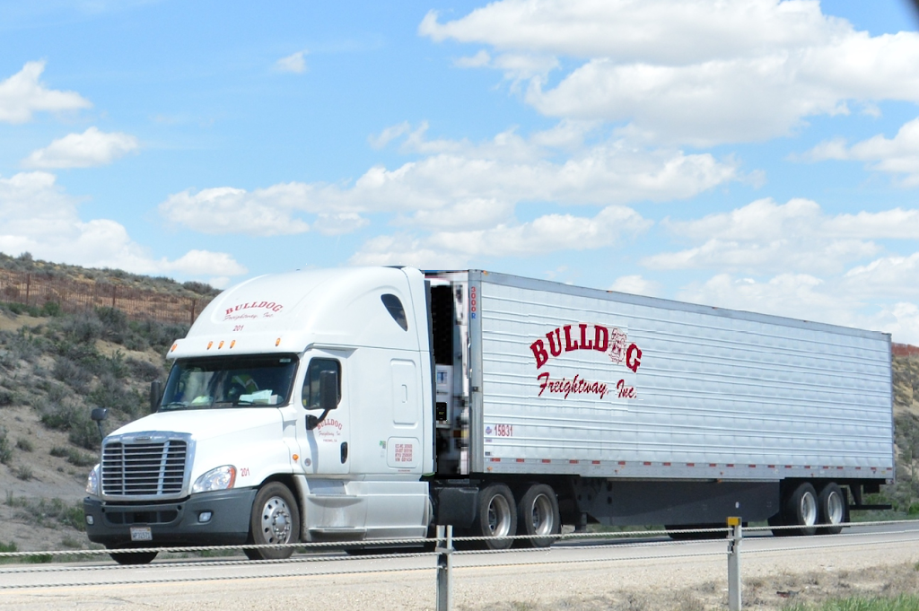 Bulldog Freightway Inc | 4569 E Florence Ave, Fresno, CA 93725, USA | Phone: (559) 233-4041