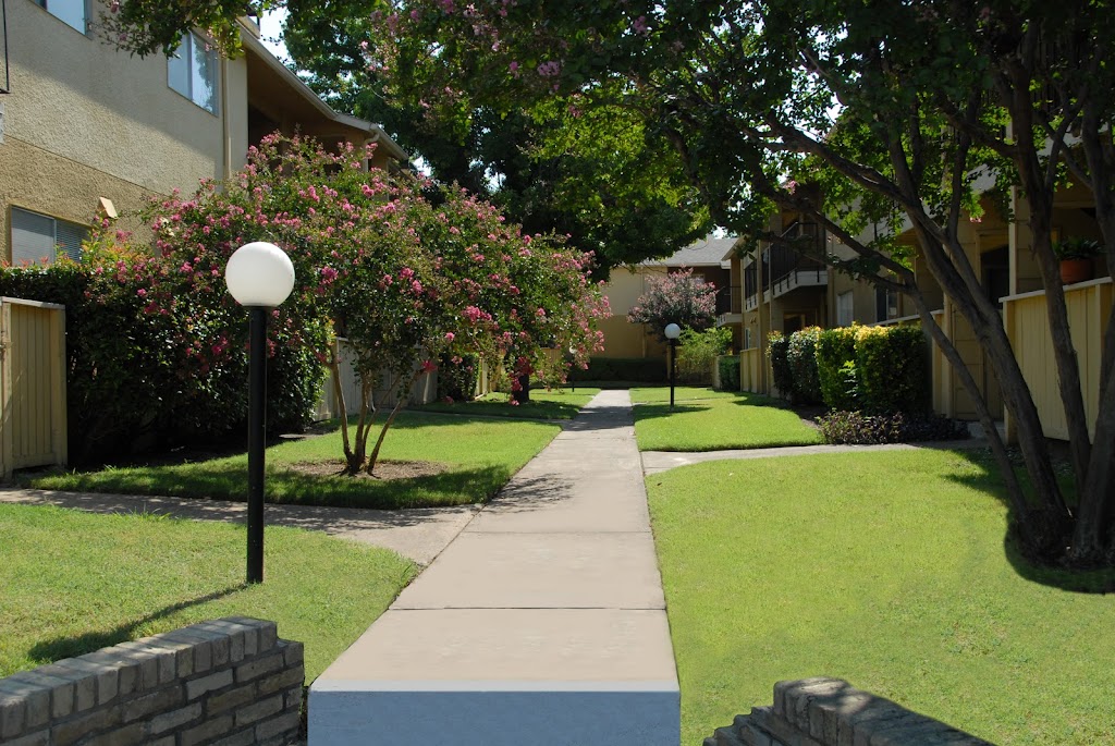 Brookhaven Apartments | 14833 Marsh Ln, Farmers Branch, TX 75234, USA | Phone: (469) 729-2904