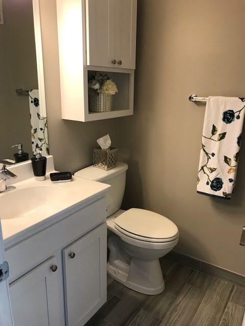 Bristol Club Apartments | 5700 Walnut Ave, Downers Grove, IL 60516, USA | Phone: (630) 969-1010