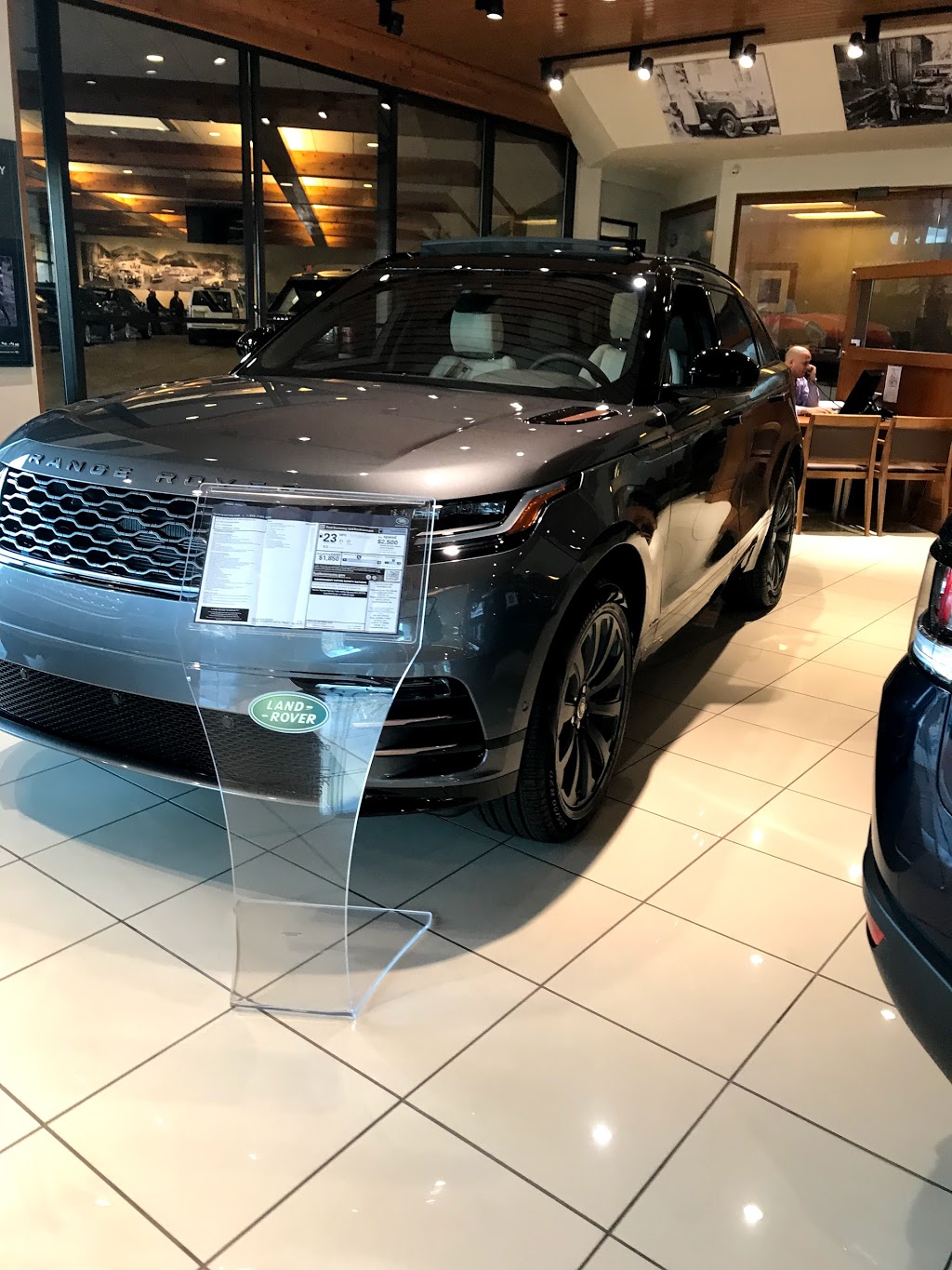 Land Rover Paramus | 405 NJ-17, Paramus, NJ 07652, USA | Phone: (201) 977-2183