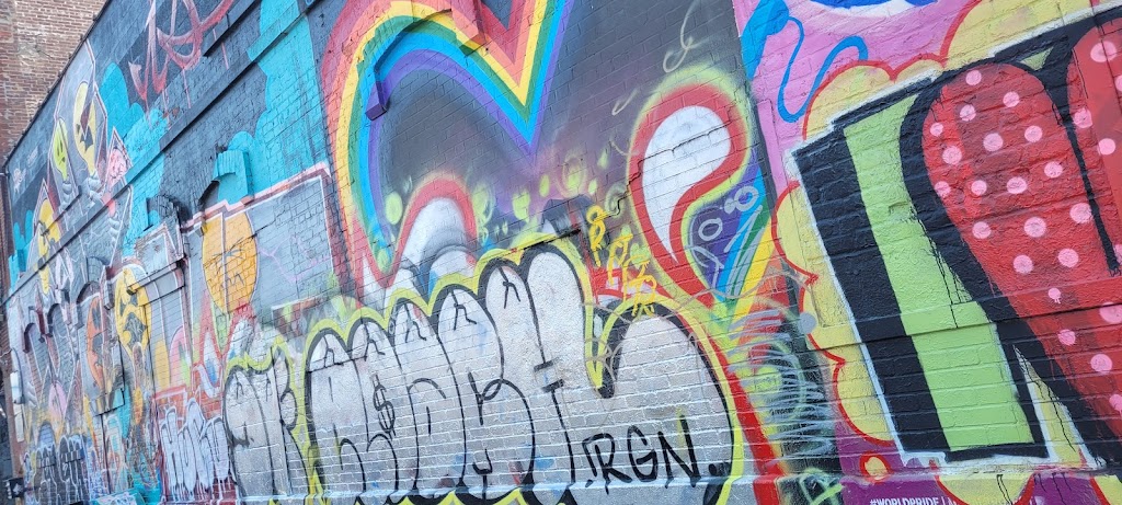 Danbro Studios | 260 Meserole St, Brooklyn, NY 11206, USA | Phone: (718) 273-9379