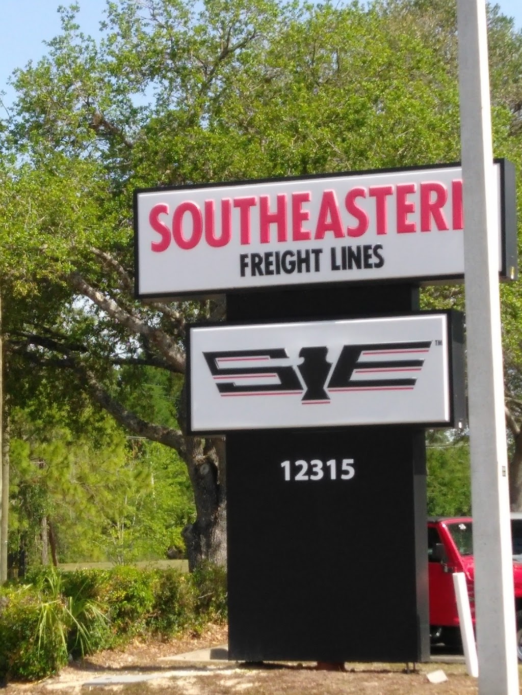Southeastern Freight Lines | 12315 County Rd 579, Thonotosassa, FL 33592, USA | Phone: (813) 986-2900