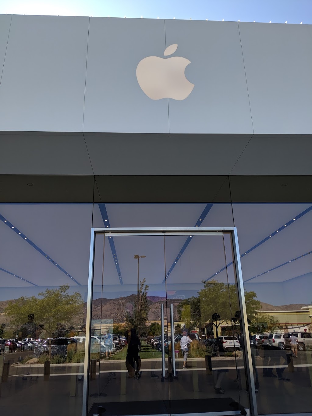 Apple Summit Sierra | 13945 S Virginia St, Reno, NV 89511 | Phone: (775) 333-5460