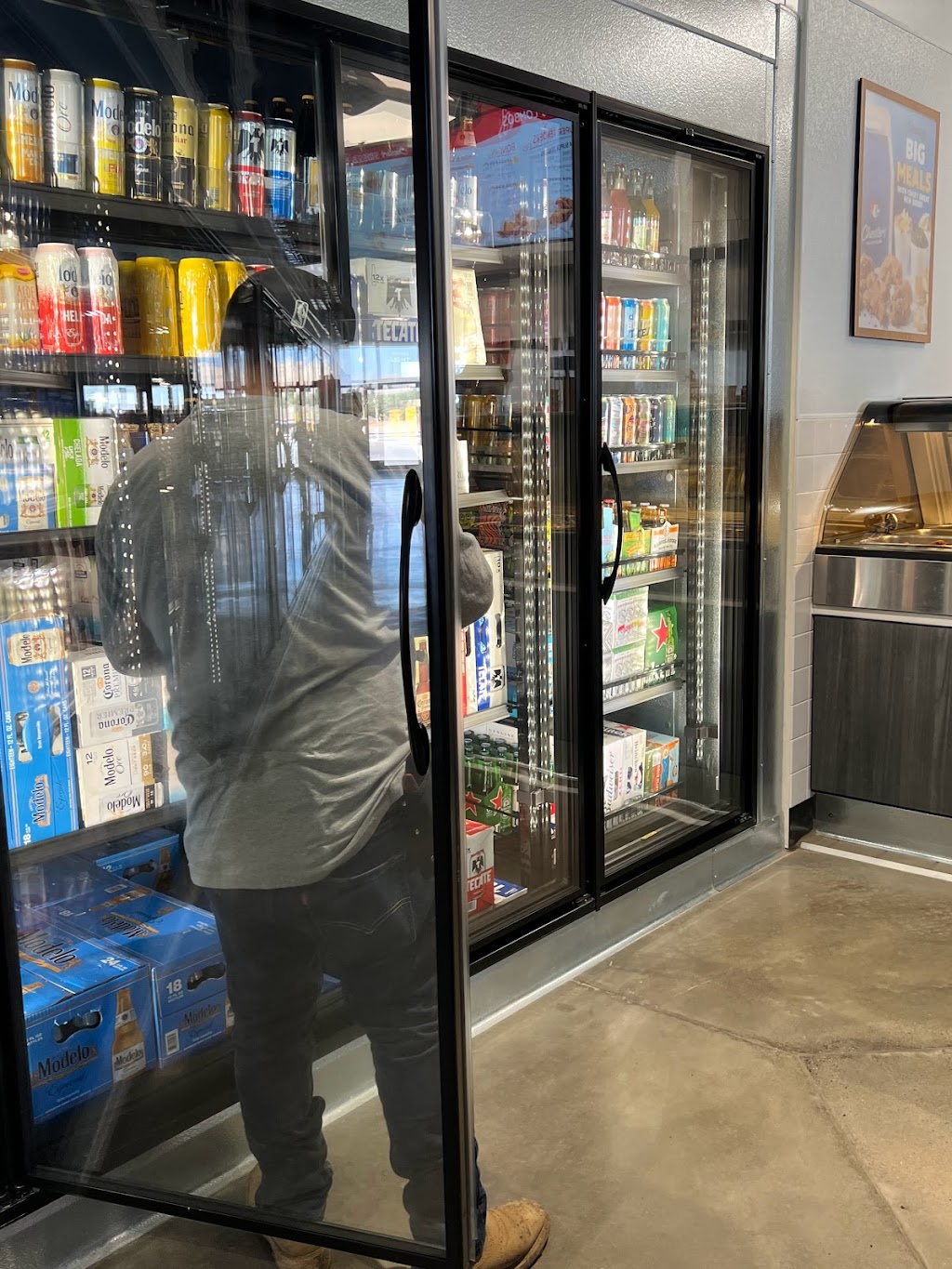 N S Mini Mart | 951 W Teapot Dome Ave, Porterville, CA 93257, USA | Phone: (559) 781-1059