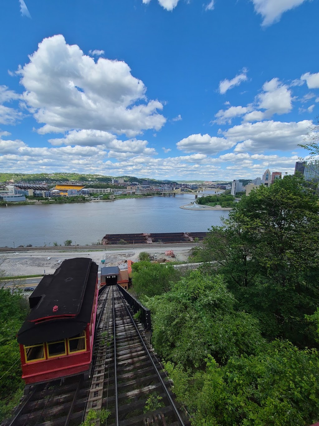 Duquesne Incline | 1197 W Carson St, Pittsburgh, PA 15219, USA | Phone: (412) 381-1665