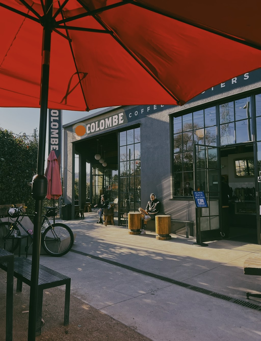 La Colombe Frogtown Cafe and Roastery | 2828 Newell St #4, Los Angeles, CA 90039, USA | Phone: (323) 705-6208