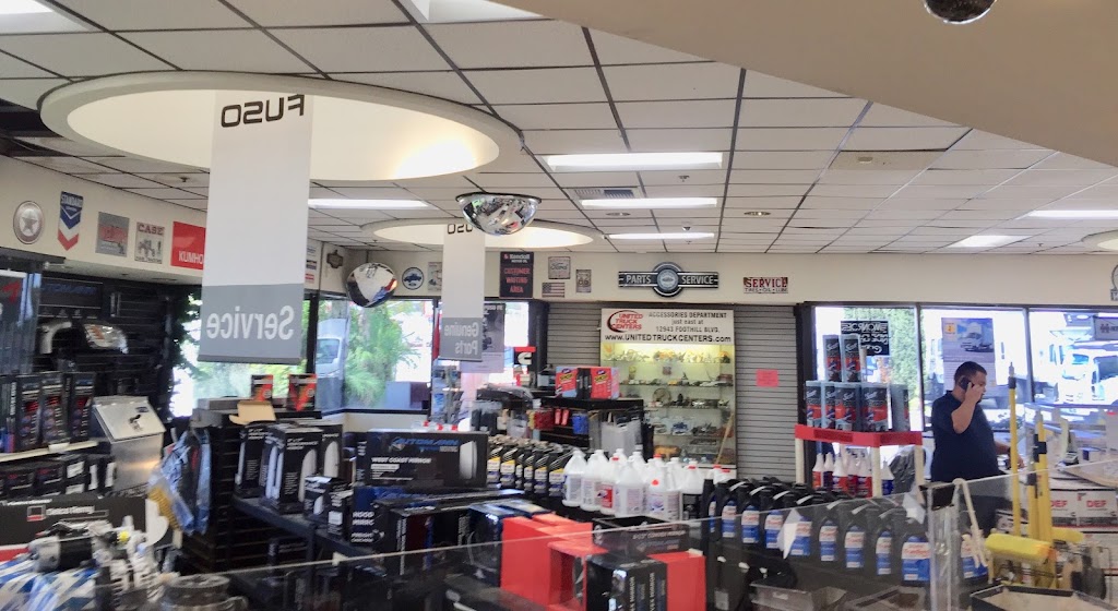 United Truck Centers | 13101 Foothill Blvd, Sylmar, CA 91342, USA | Phone: (818) 837-4595