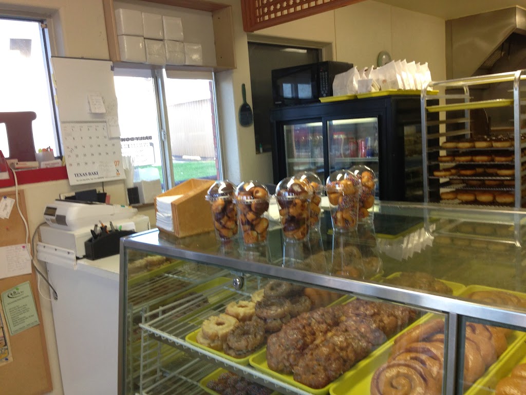 Daily Donuts | 99 Turkey Creek Trail, Bridgeport, TX 76426, USA | Phone: (940) 683-8144