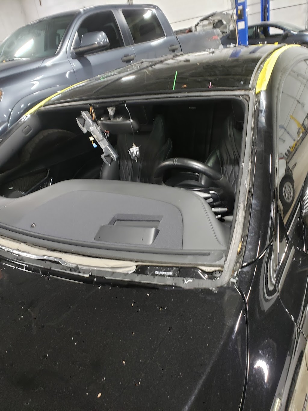 Auto Glass by Reggie | 2672 Lithonia Industrial Blvd, Lithonia, GA 30058, USA | Phone: (404) 319-3495