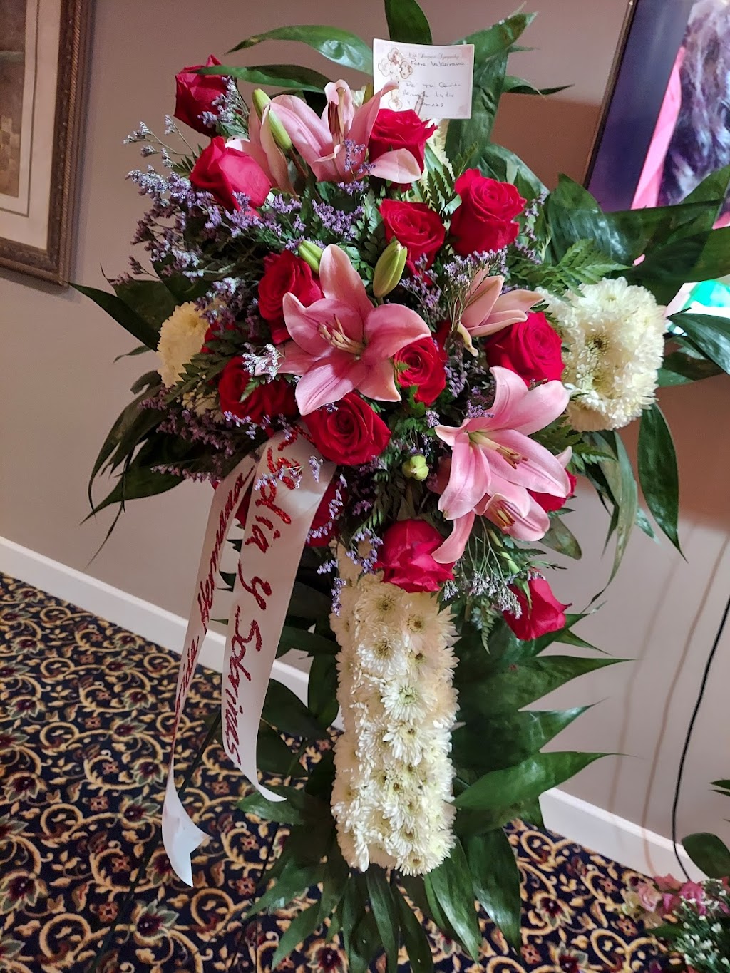 Four Seasons Flowers & Designs LLC | 3309 W Cypress St, Tampa, FL 33607, USA | Phone: (813) 277-8337