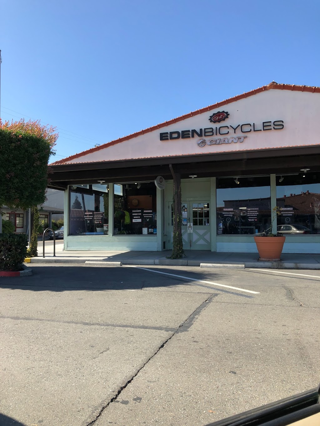 Eden Bicycles | 3318 Village Dr, Castro Valley, CA 94546, USA | Phone: (510) 881-5000