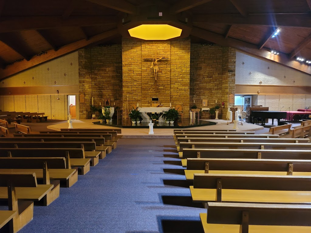 St Dorotheas Roman Catholic | 240 Broad St, Eatontown, NJ 07724, USA | Phone: (732) 542-0148