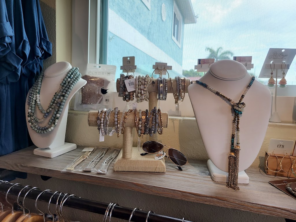 Beachside Boutique Co. | 17725 Gulf Blvd, Redington Shores, FL 33708 | Phone: (727) 430-6917