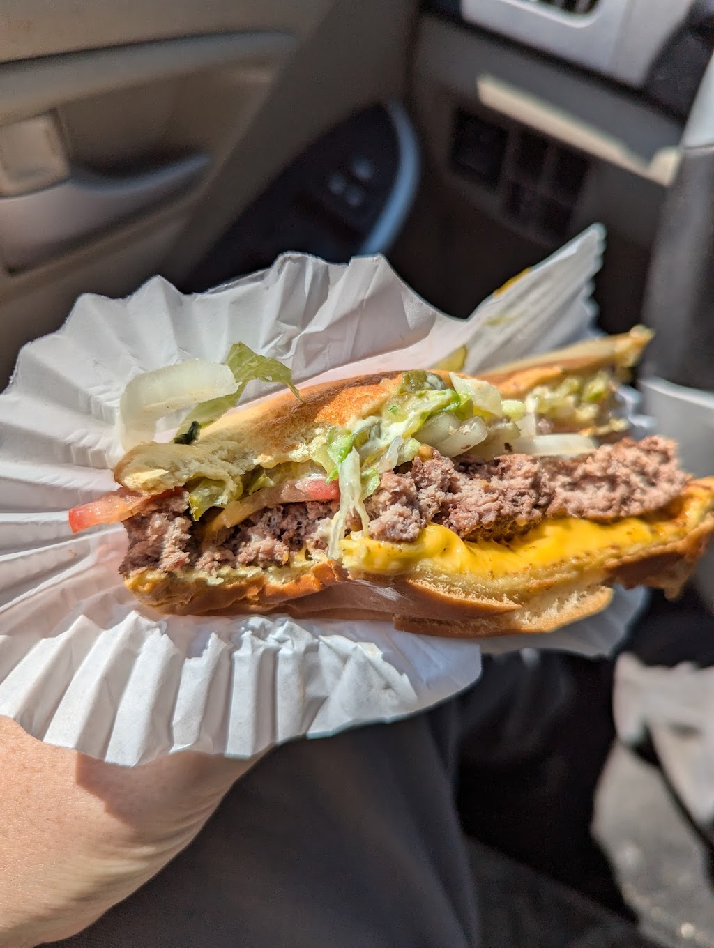 Top Burger Drive In | 1436 NE Everett St, Camas, WA 98607, USA | Phone: (360) 834-3867