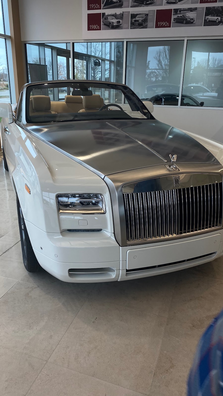 Holman Motorcars St. Louis | 1 Arnage Blvd, Chesterfield, MO 63005, USA | Phone: (636) 489-3788