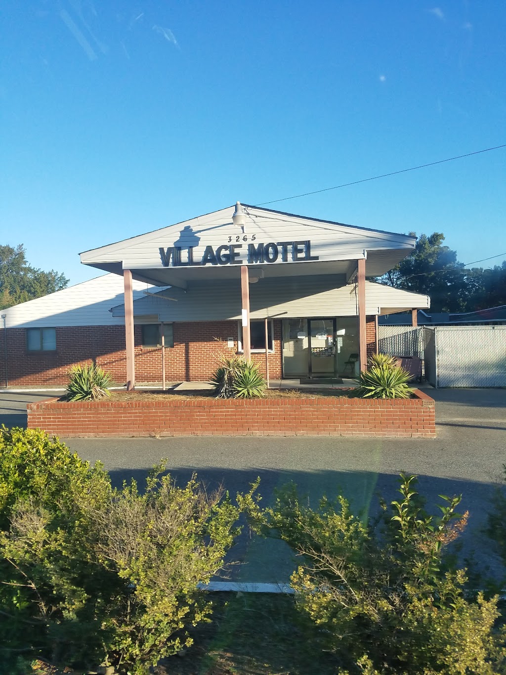 Village Motel | 3265 S Military Hwy, Chesapeake, VA 23323, USA | Phone: (757) 487-2516