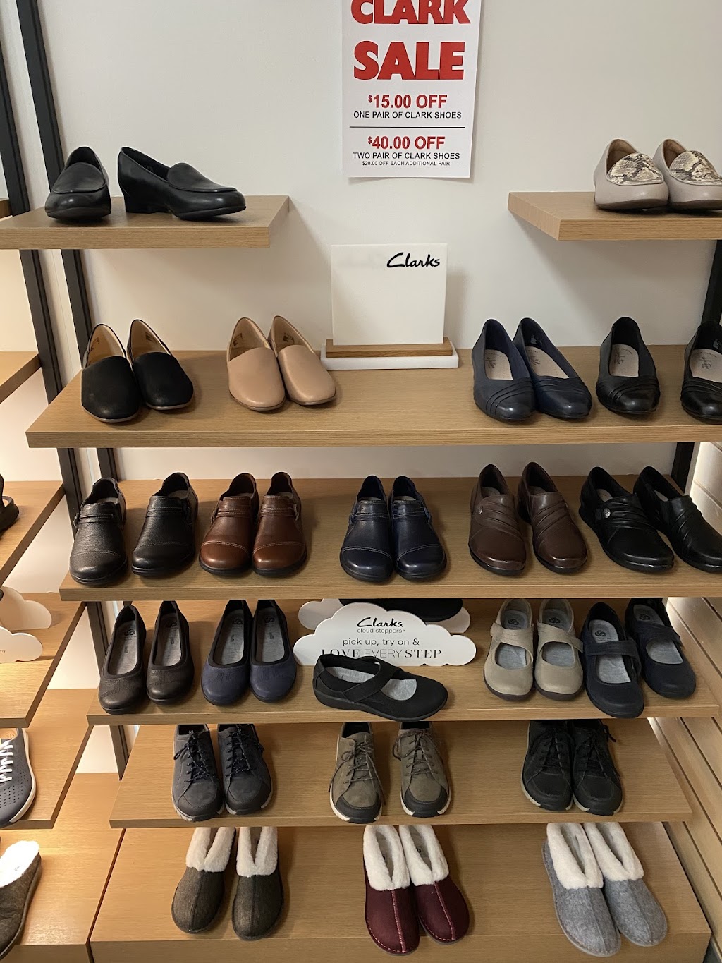 Whittwood Shoes | 1351 S Beach Blvd j2, La Habra, CA 90631 | Phone: (562) 947-7688