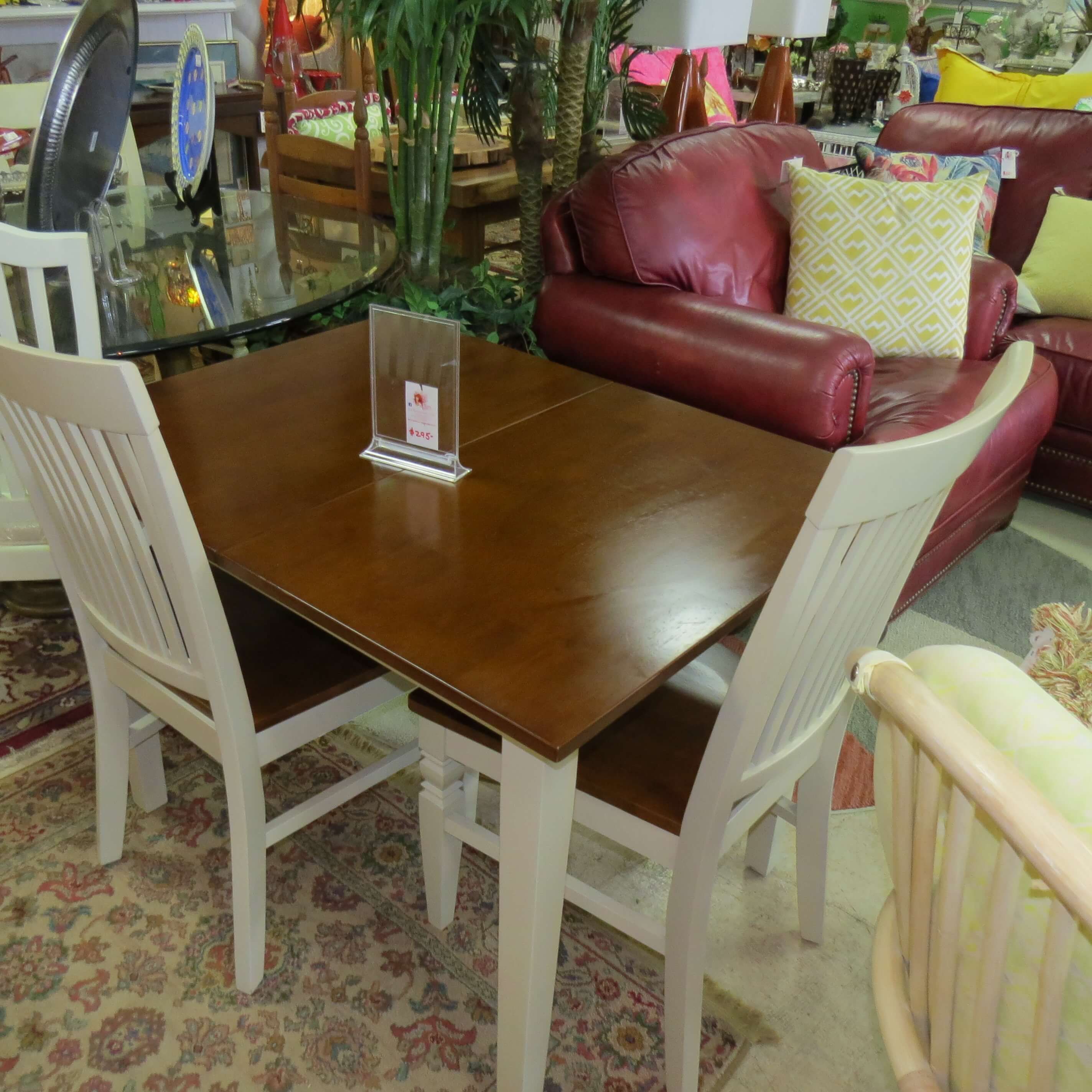 Le Rouge tete | 5270 Hwy 70 W STE E, Morehead City, NC 28557, United States | Phone: (252) 622-4244