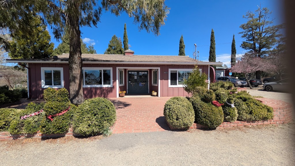 Moms Pie House - Wynola | 4510 CA-78, Julian, CA 92036, USA | Phone: (760) 765-2264