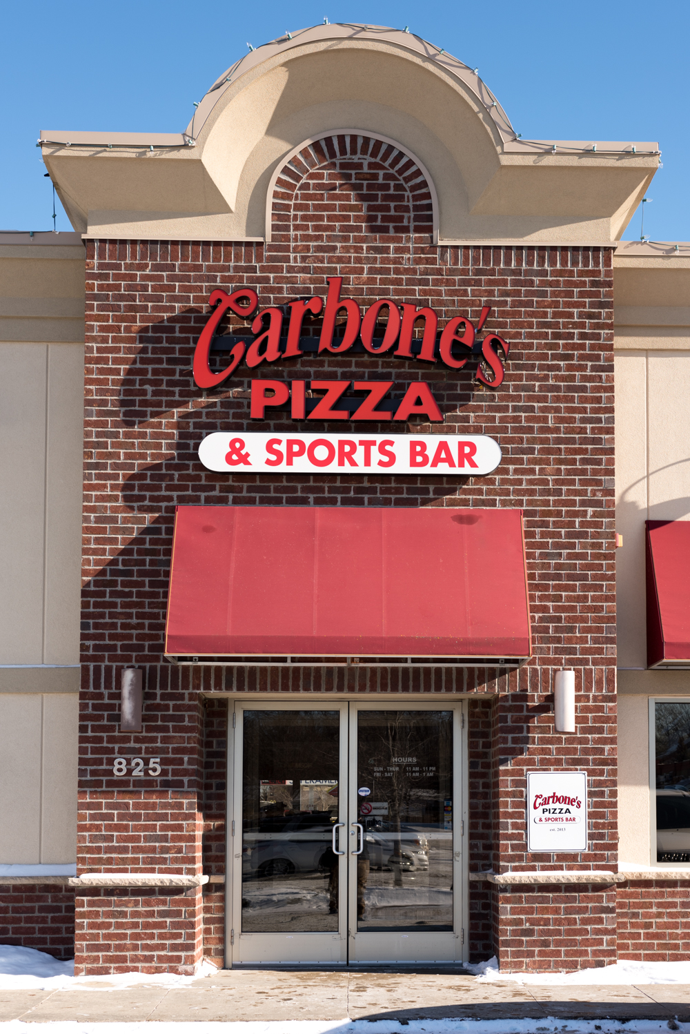 Carbones Pizza and Sports Bar | 825 1st St SE, New Prague, MN 56071, USA | Phone: (952) 758-5522