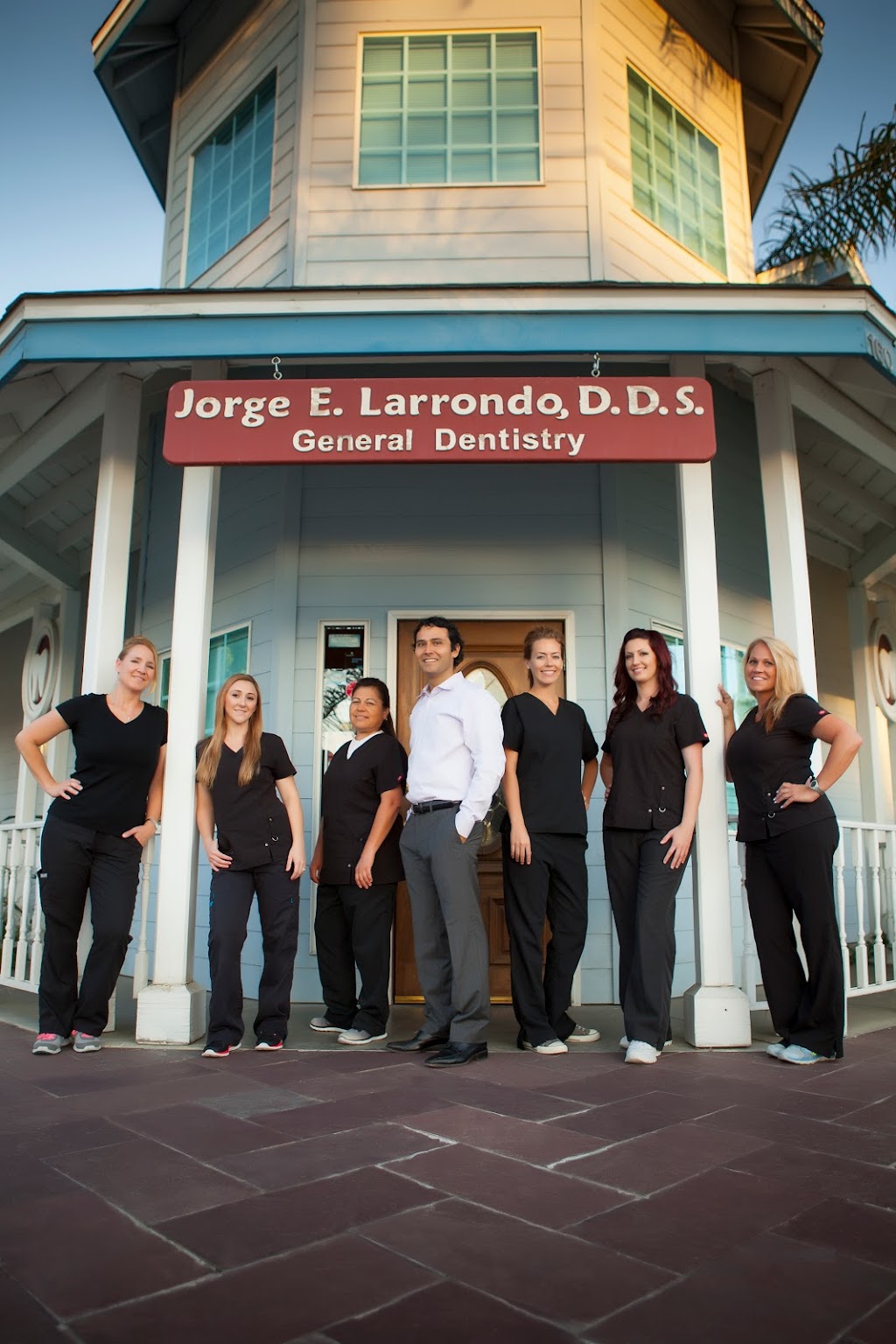 Larrondo Family Dentistry | 160 S Santa Fe St, Hemet, CA 92543 | Phone: (951) 925-6596