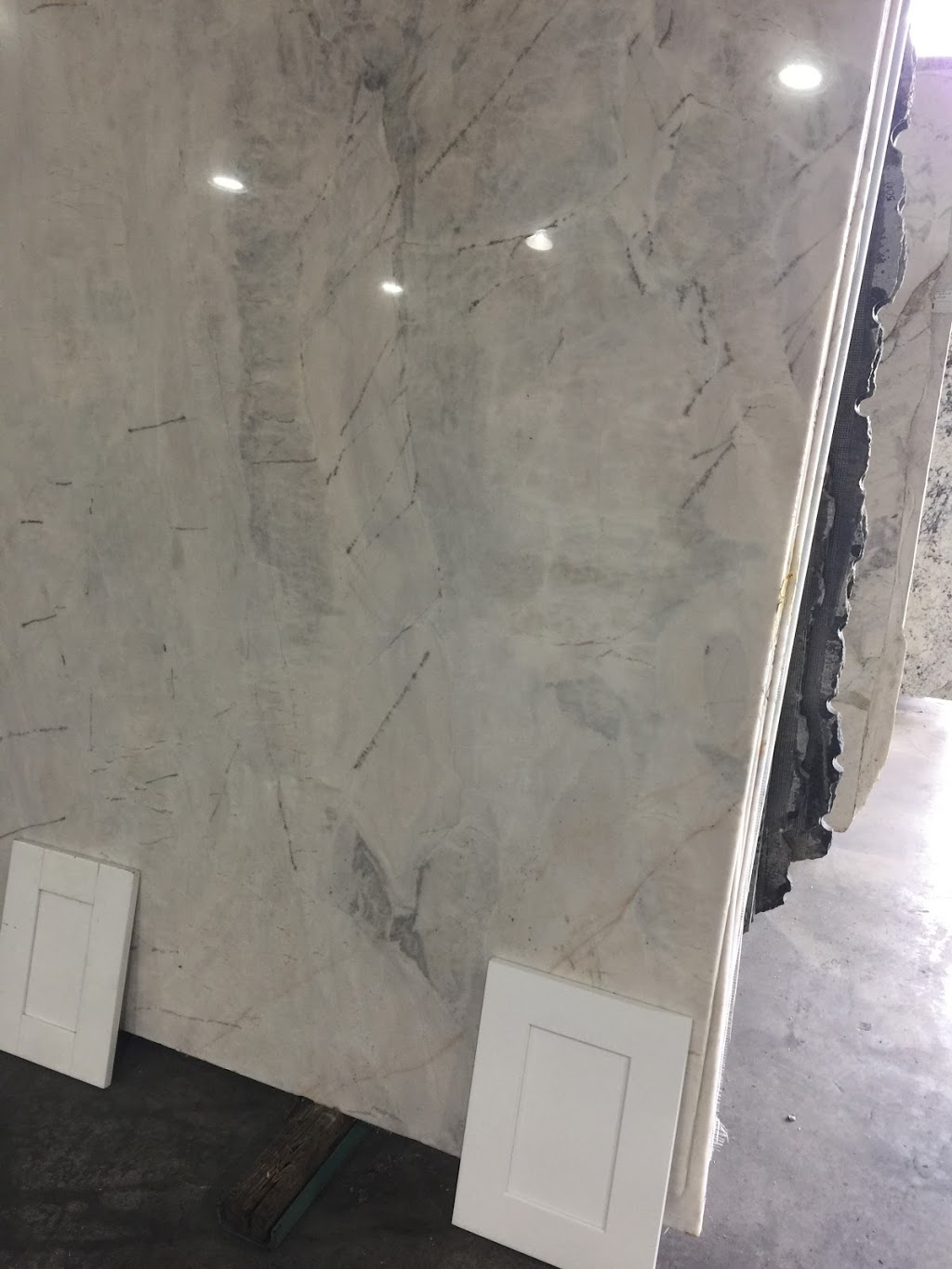 Chris L&D Slab Granite | 5055 NW 74th Ave, Miami, FL 33166, USA | Phone: (305) 591-3711