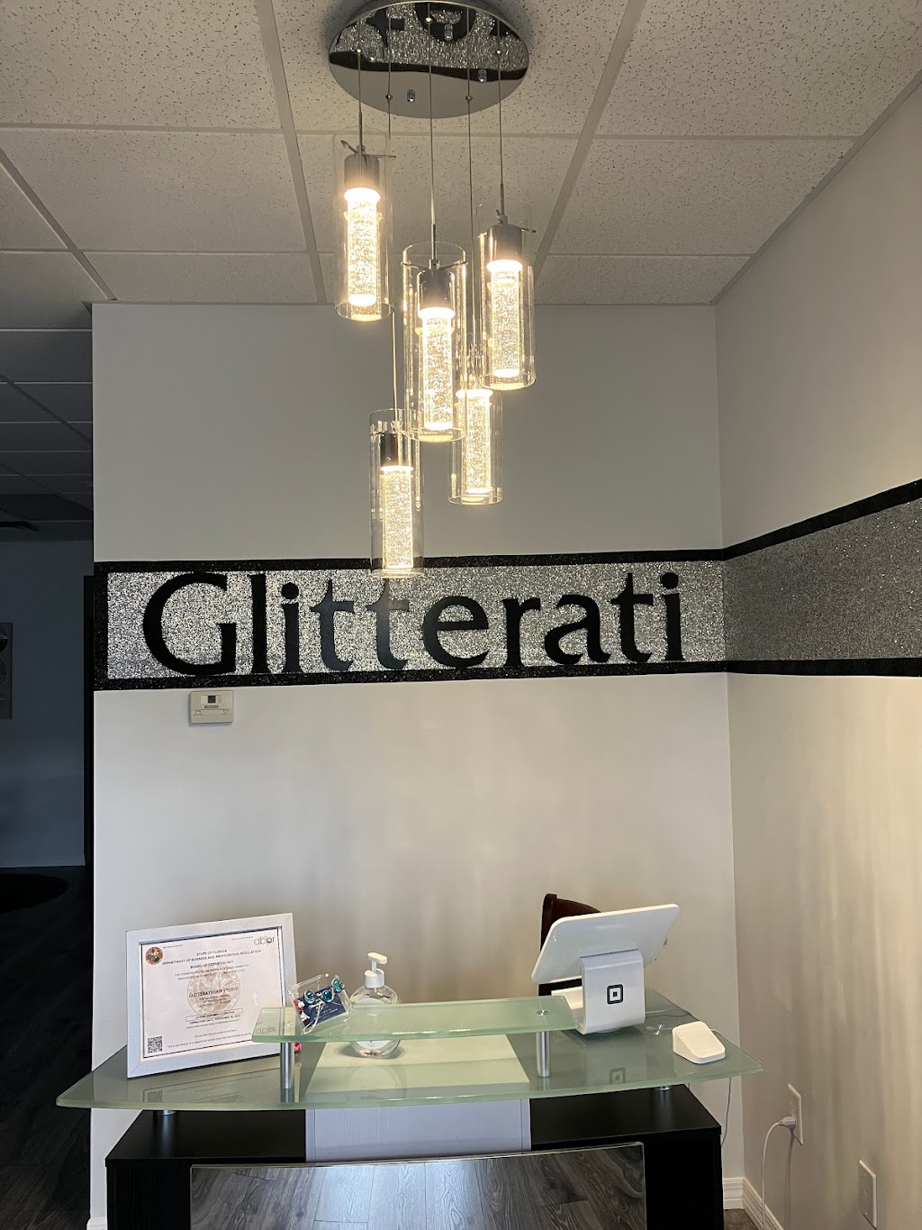 Glitterati Hair Studio | 371 Fennell Blvd, Lady Lake, FL 32159, USA | Phone: (305) 587-1144