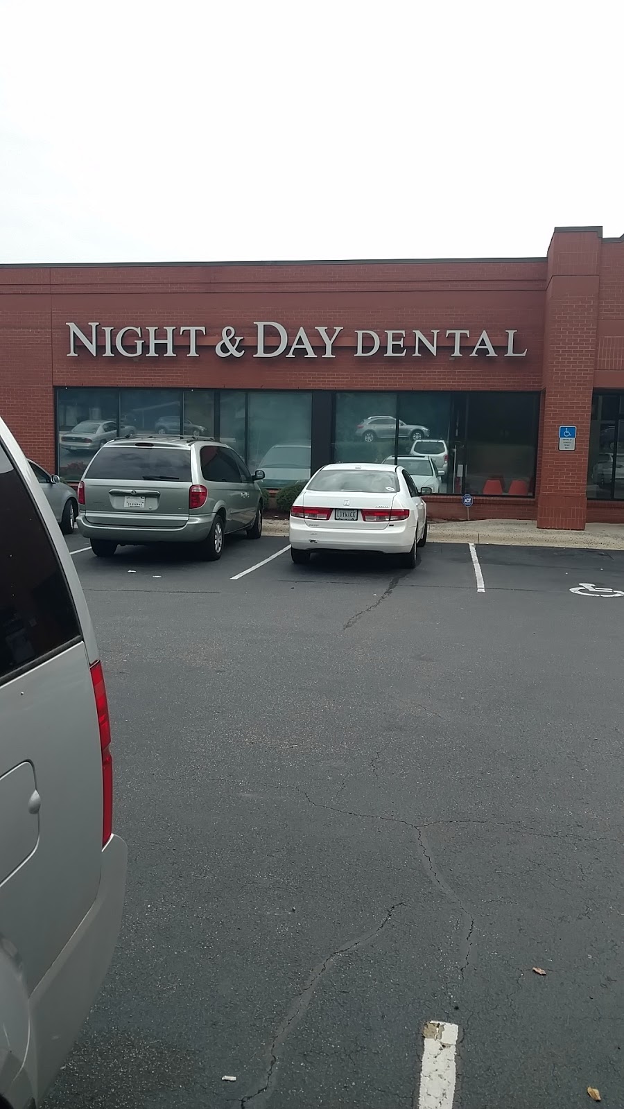 Night & Day Dental | 3500 N Duke St, Durham, NC 27704, USA | Phone: (984) 439-1685