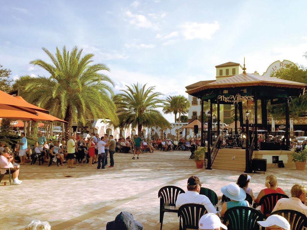 Spanish Springs Town Square | 1120 Main St, The Villages, FL 32159, USA | Phone: (352) 753-2270