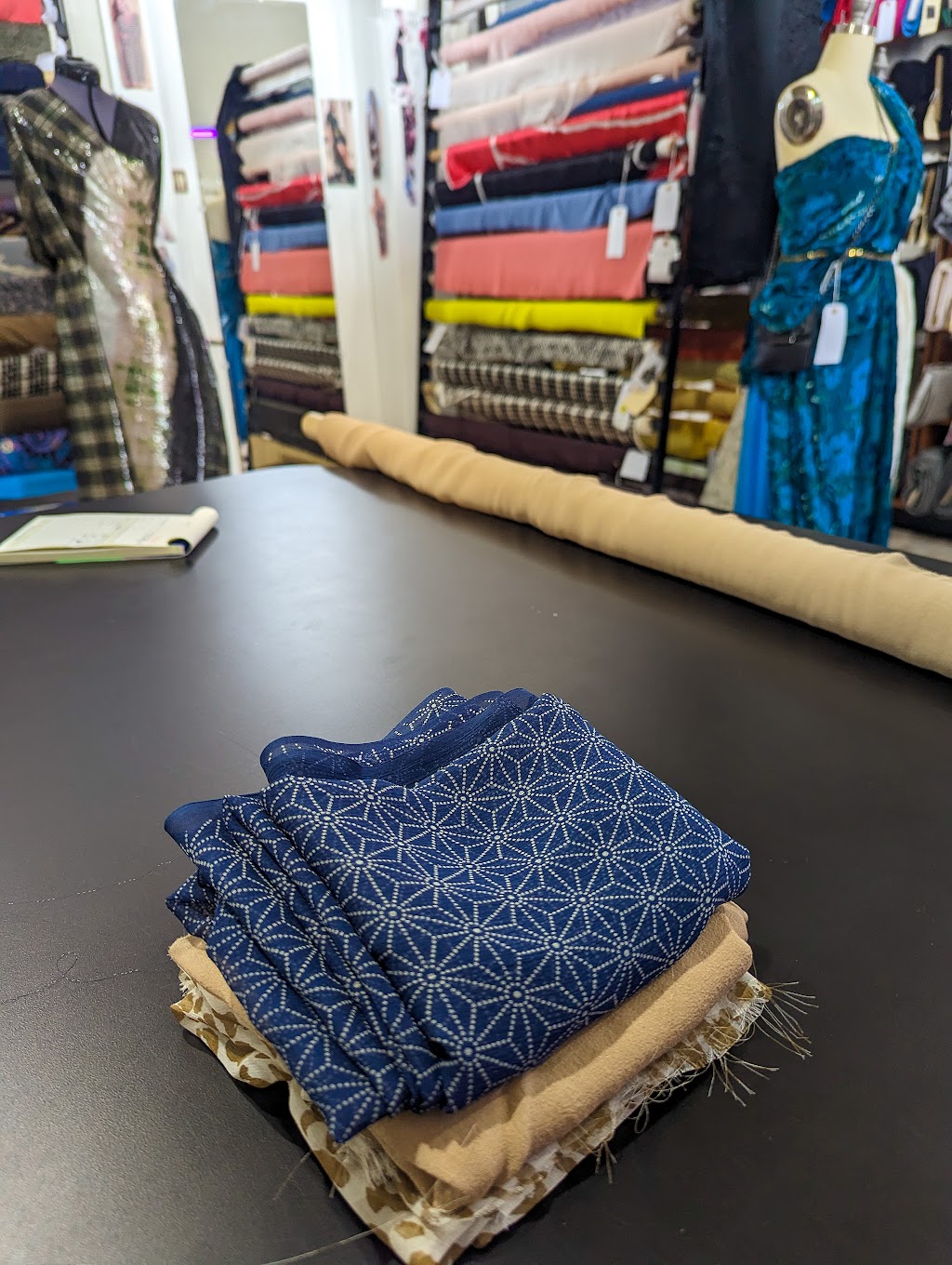 Pennie Fabrics | 8854 S Tamiami Trail, Sarasota, FL 34238, USA | Phone: (941) 484-0600