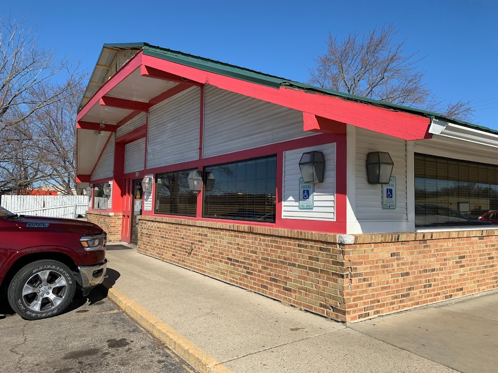 Red Apple Restaurant | 1152 E Wisconsin St, Portage, WI 53901, USA | Phone: (608) 745-9000