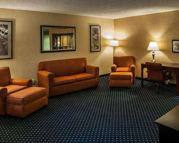 Quality Inn & Suites | 1930 Lincolnway E, Goshen, IN 46526, USA | Phone: (574) 349-6169