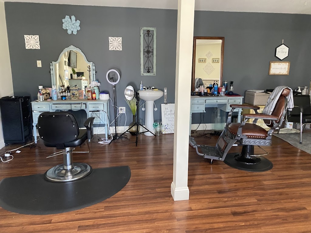 Off with their hair! | 3275 US-17 Suite 1, Green Cove Springs, FL 32043, USA | Phone: (904) 531-5497
