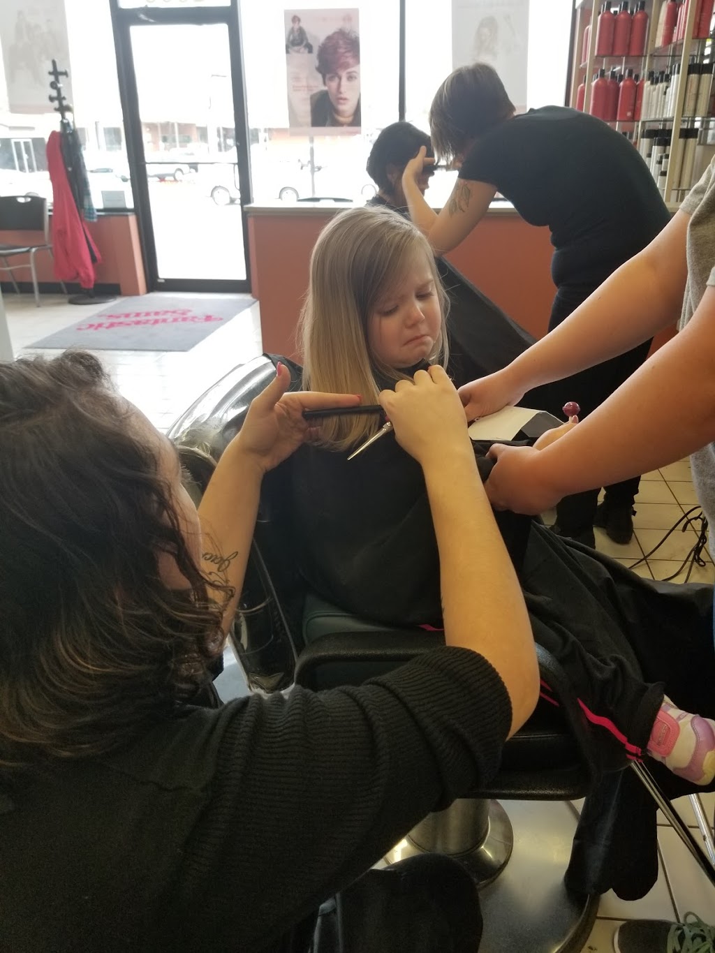 Fantastic Sams Cut & Color | 2305 Elm St, St Charles, MO 63301, USA | Phone: (636) 940-5422