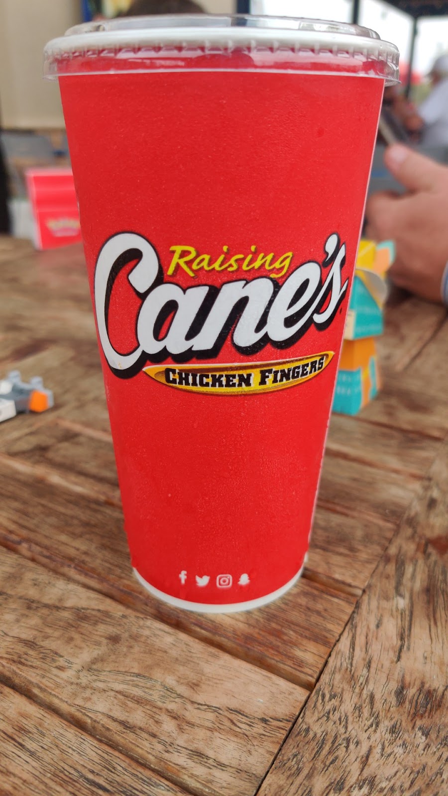 Raising Canes Chicken Fingers | 183 E Foothill Blvd, Upland, CA 91786, USA | Phone: (909) 579-0384