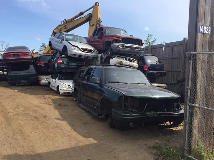 Lara´s Junk Cars- Cash For Junk Cars- We Buy Junk Cars in Dallas Tx | 2351 Kings Rd, Dallas, TX 75219, USA | Phone: (214) 477-4615