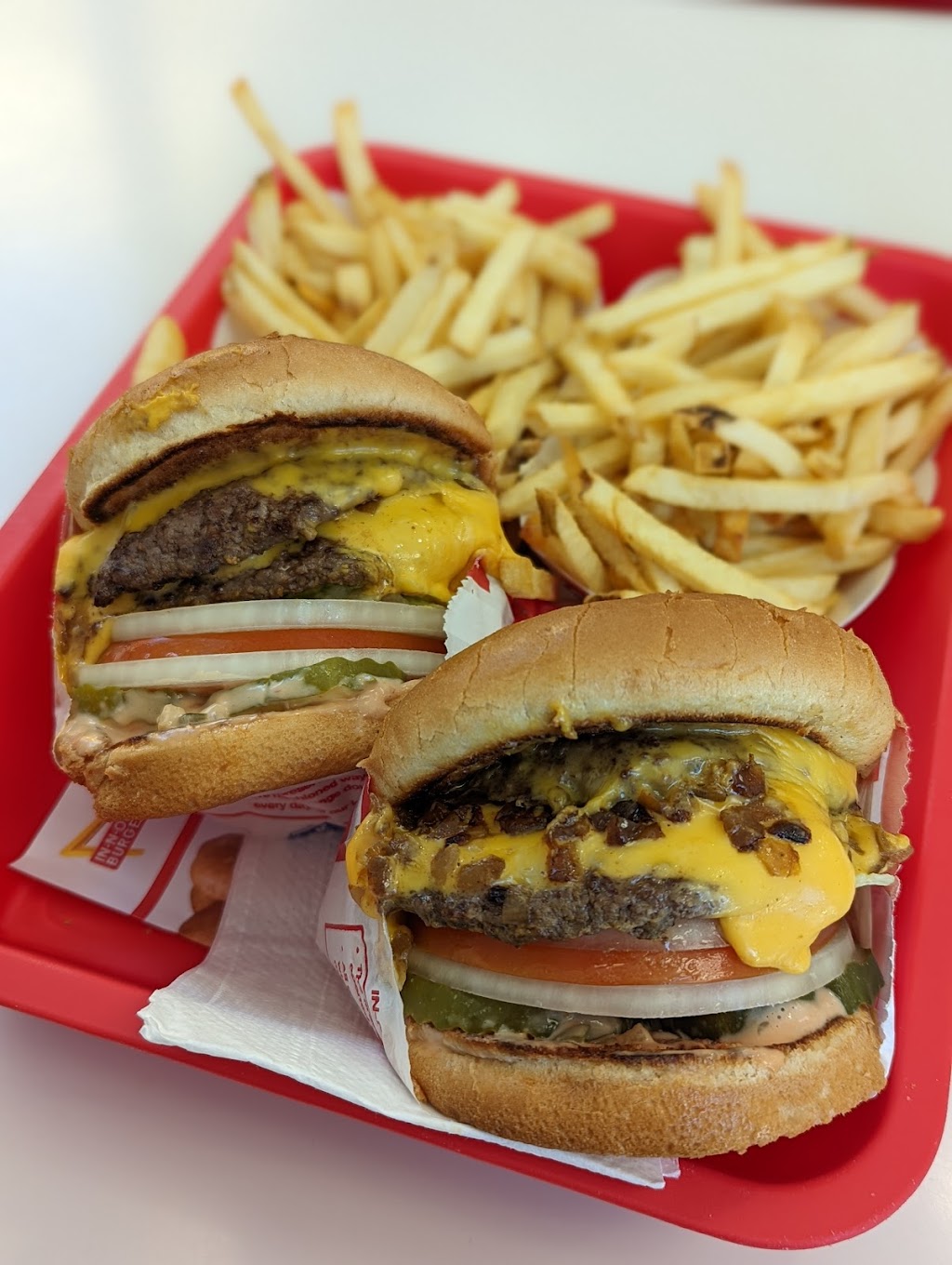 In-N-Out Burger | 3020 El Camino Real, Tustin, CA 92782, USA | Phone: (800) 786-1000