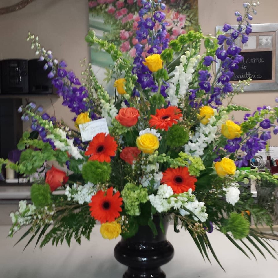 Mariettas Flower Gallery | 541 Notre Dame St, Belle River, ON N0R 1A0, Canada | Phone: (519) 728-2472