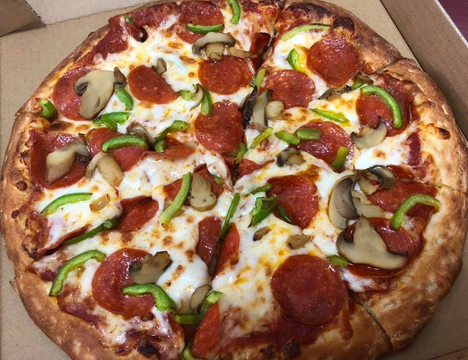 MR Pizza N More | 100 Dubose St, Alice, TX 78332, USA | Phone: (361) 562-9012