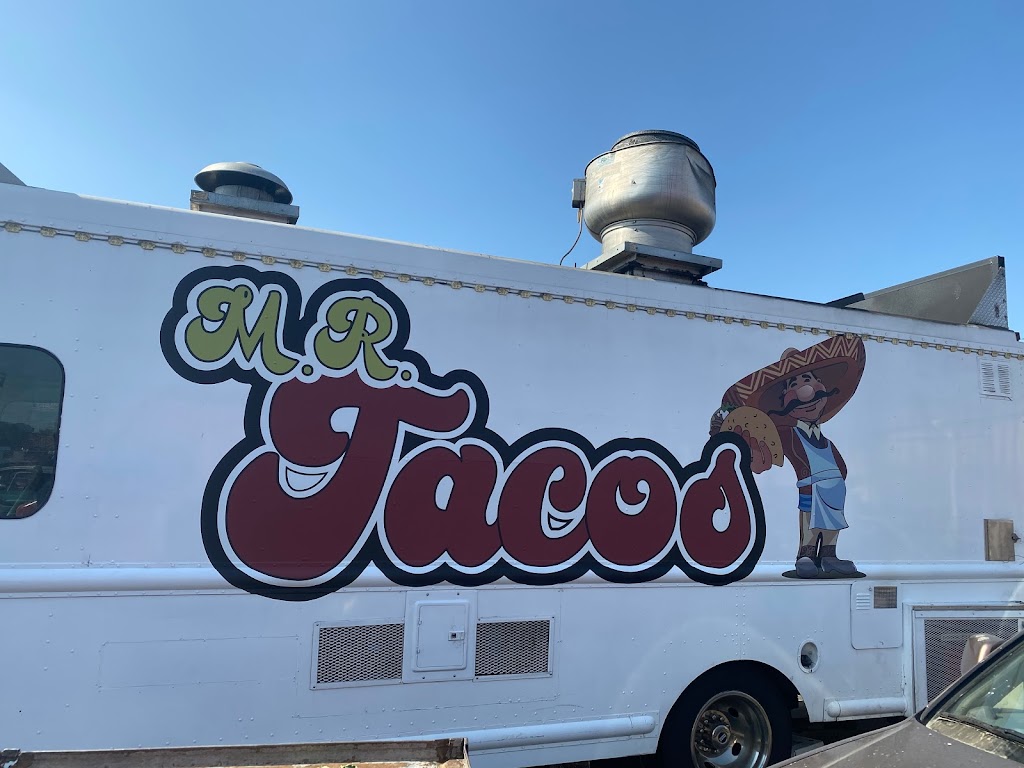 MR Tacos | 21125, 21129 Sherman Way, Canoga Park, CA 91303, USA | Phone: (818) 515-4714