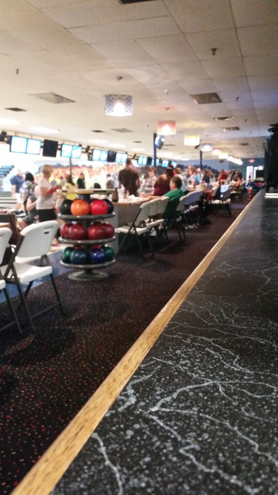 New Hope Bowl | 7107 N 42nd Ave, Minneapolis, MN 55427, USA | Phone: (763) 537-9376